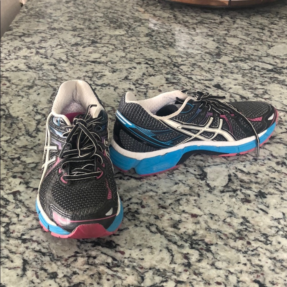 ASICS tennis shoes